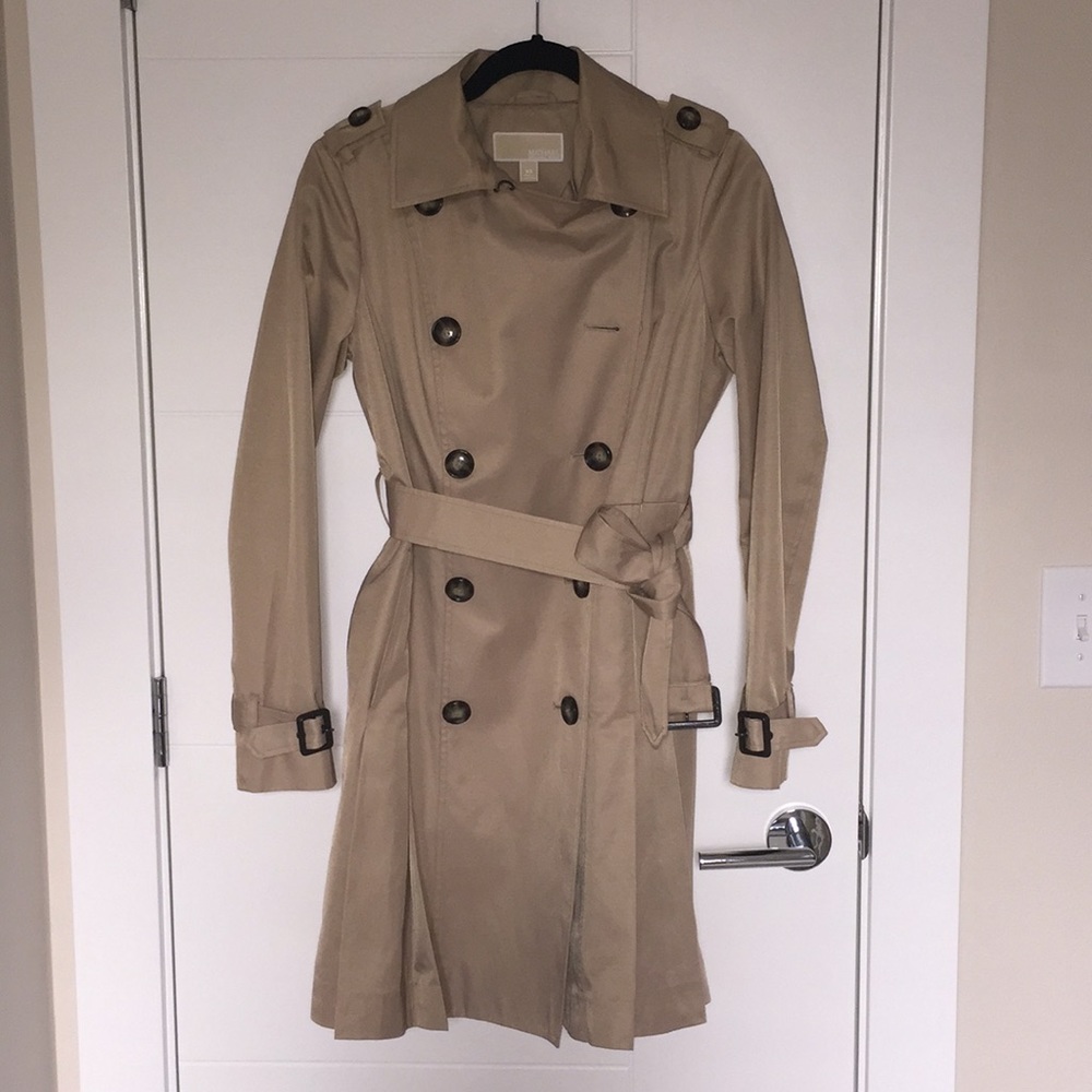 Like new trench coat